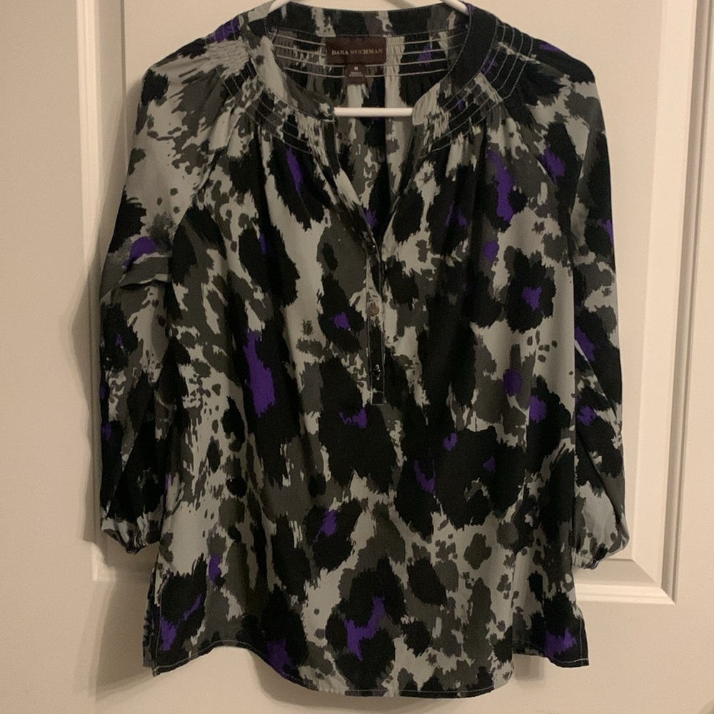 Dana Buchman Ladies Medium Blouse, Gray, Black, Purple hues, P2P 21, Preloved